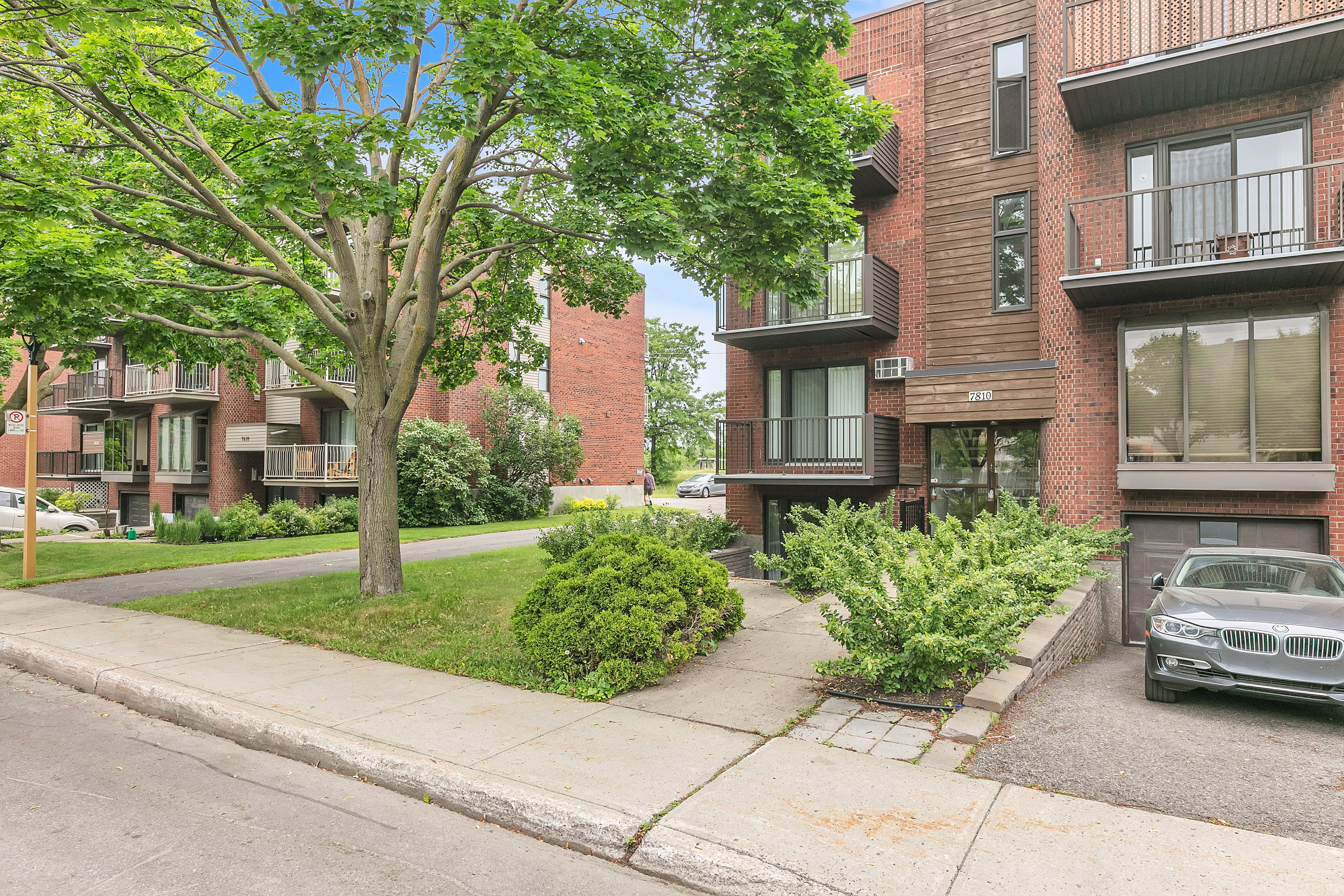 7810 Rue Madeleine-Huguenin — photo 2